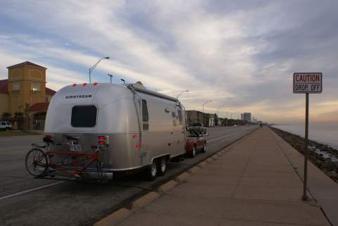 Post thumbnail for Why Choose the RV Lifestyle?